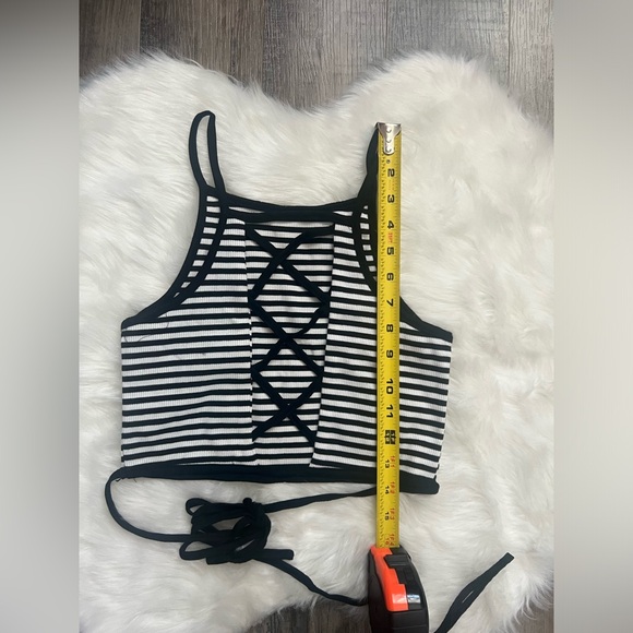 Forever 21 Crop Top - Picture 4 of 4